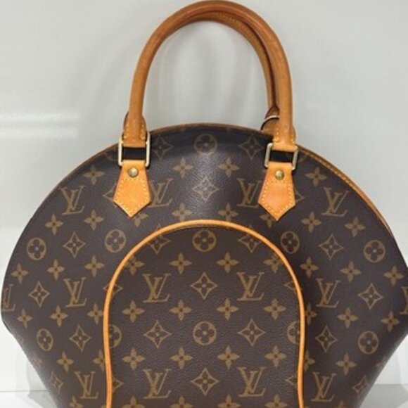 Louis Vuitton Handbag - Picture 3 of 8